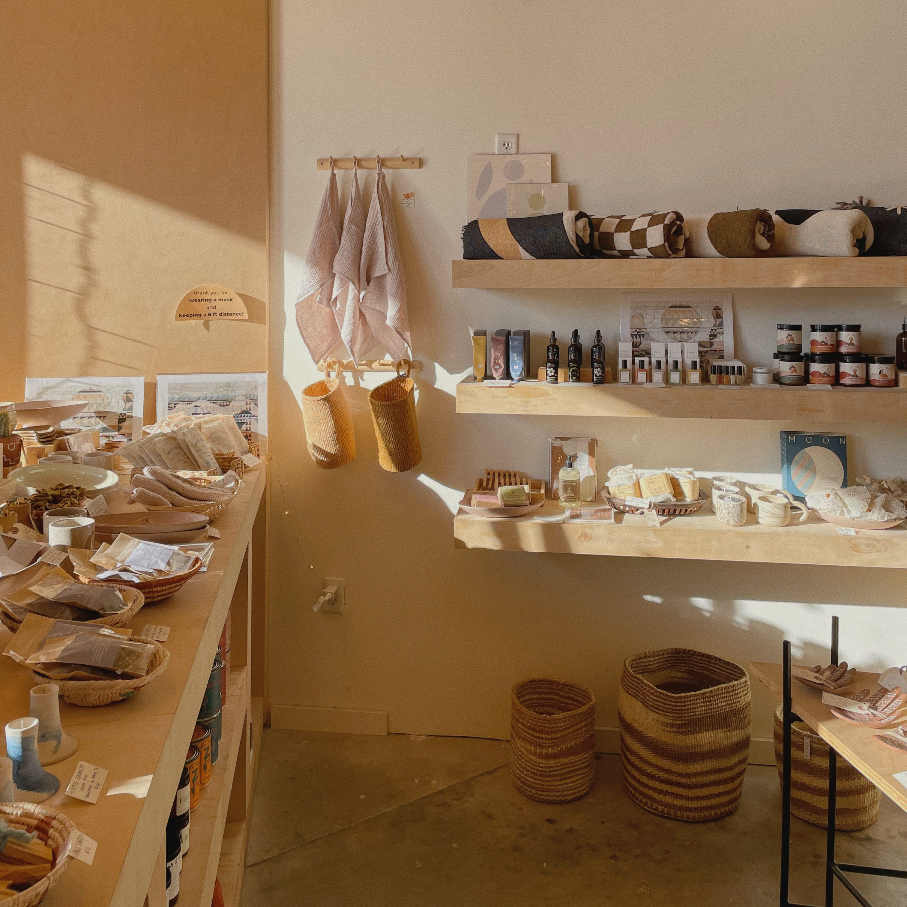 shopping in phoenix, Local Nomad