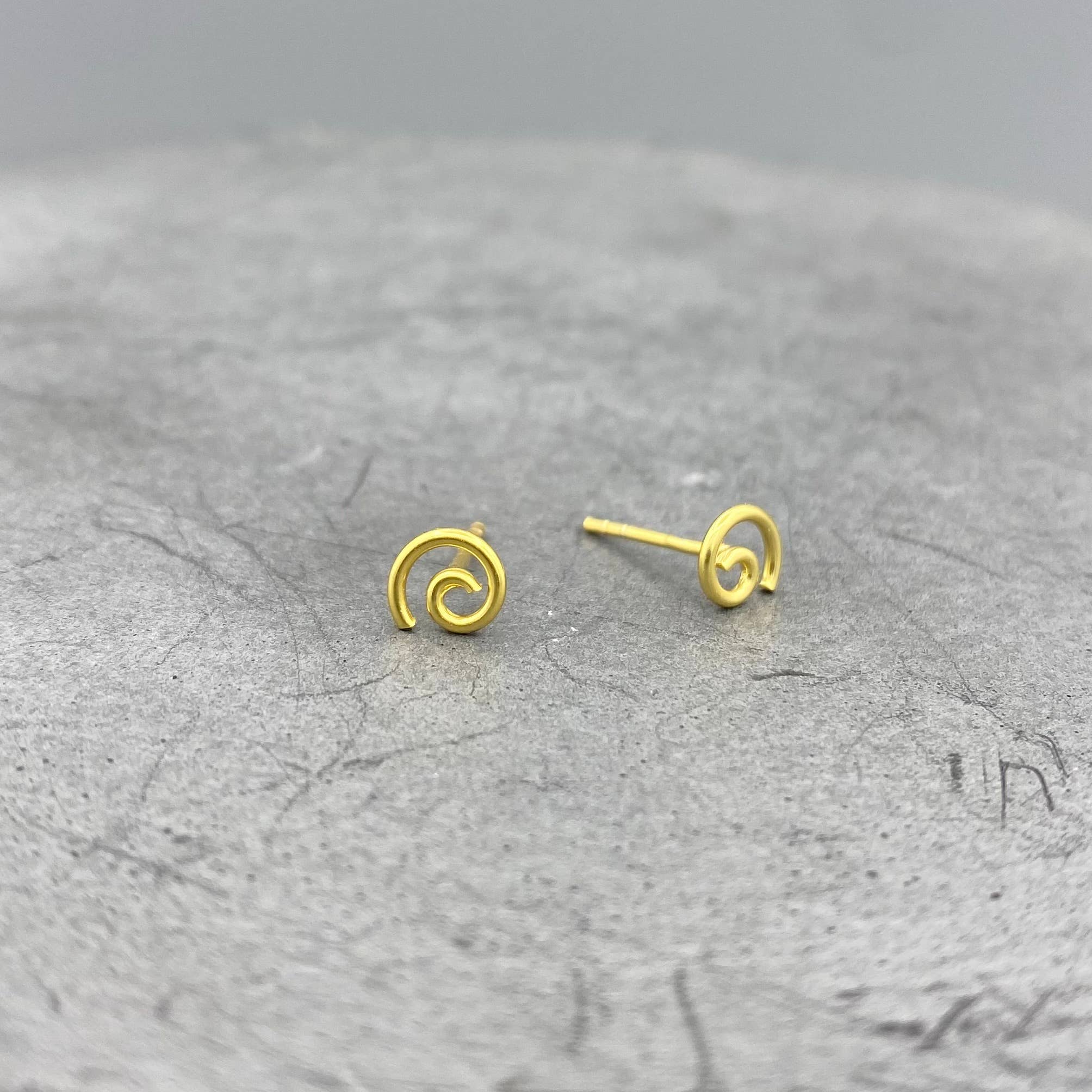 Minimal Baby Spiral Studs