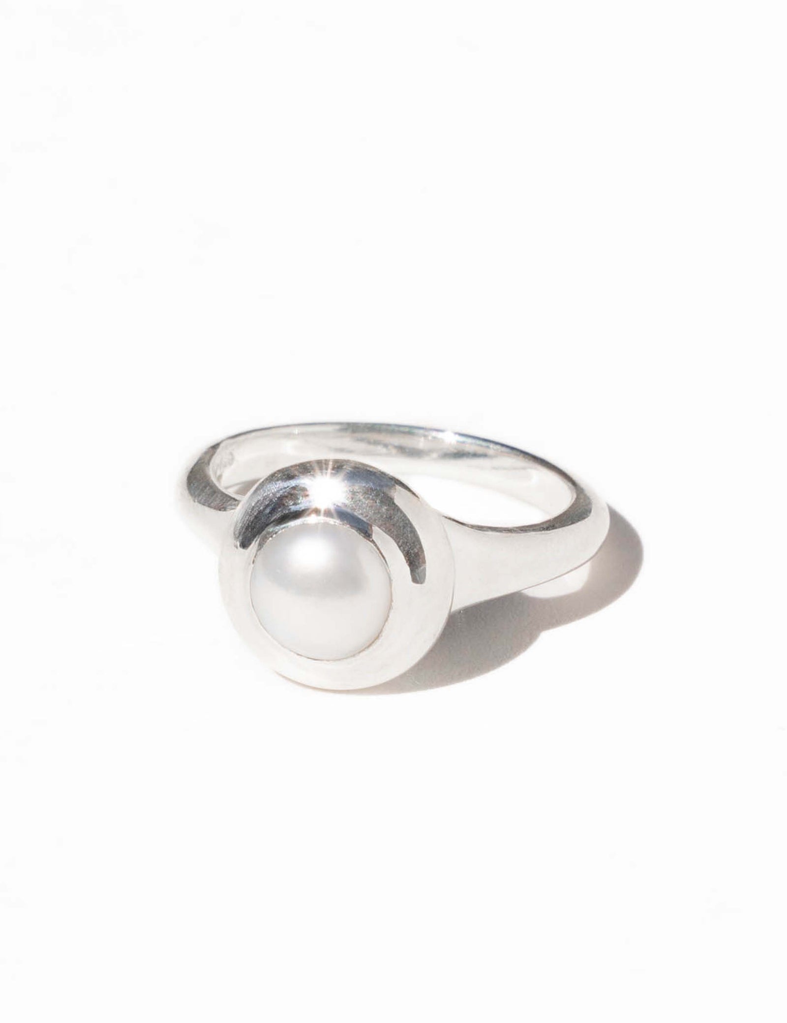SHOPIFYminipearlsignet.jpg